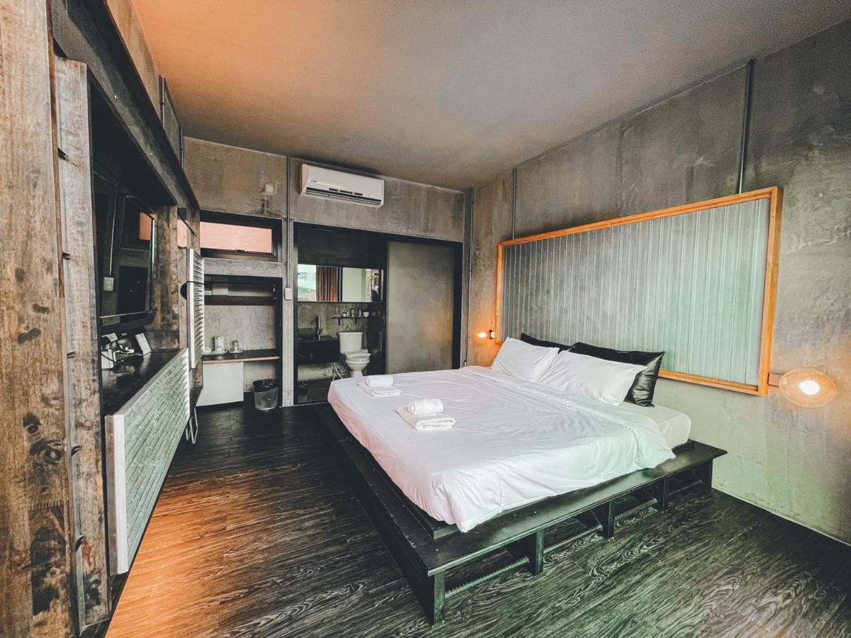 Bed Stop Hotel Chiangmai Chiang Mai Extérieur photo