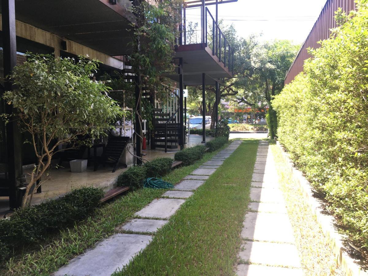 Bed Stop Hotel Chiangmai Chiang Mai Extérieur photo